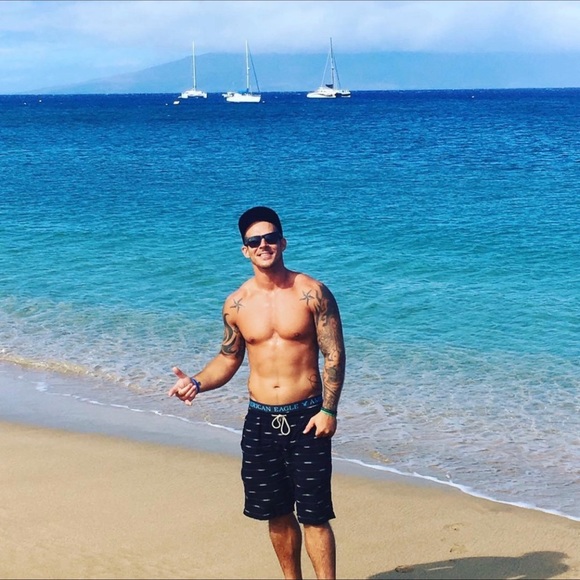 Hey, Im Marcus, Cleveland and Hawaii bread. I only have snap: Marcusj216 - Picture 16 of 17